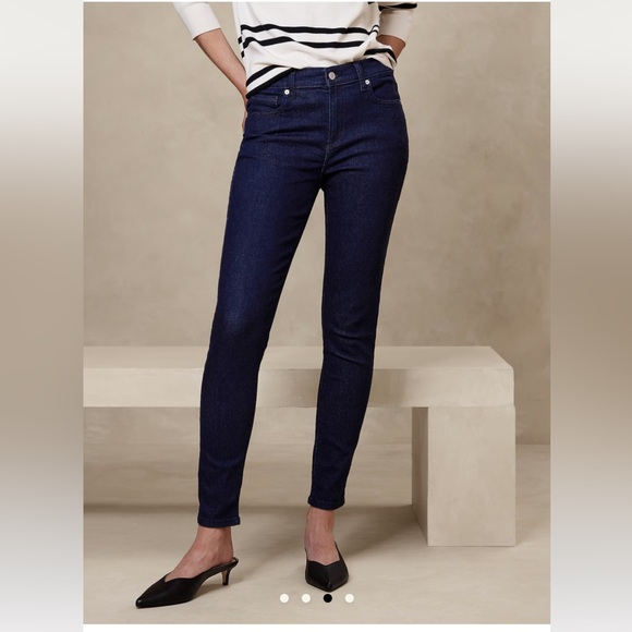Banana Republic mid-rise skinny jeans size 6/28 Tall - Picture 3 of 4